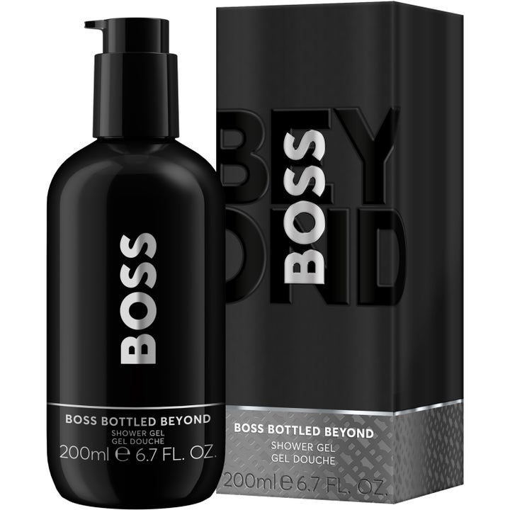 Hugo Boss Bottled Beyond 200 ml puhdistava suihkugeeli mustassa pumppupullossa ja pakkauksessa