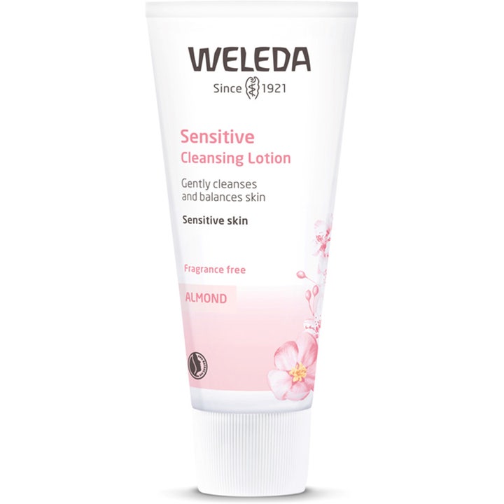 Weleda Sensitive Cleansing Lotion hellävarainen puhdistusemulsio herkälle iholle valkoisessa kukkakuvioisessa tuubissa.