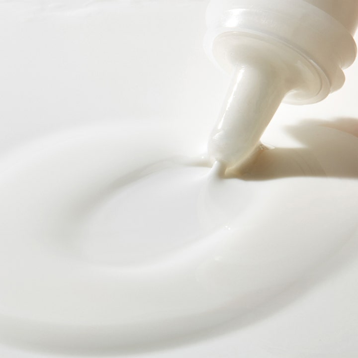Mario Badescu Deep Blemish Solution 29 ml täsmähoito finneille, jossa on täyteläinen valkoinen ja nestemäinen tekstuuri