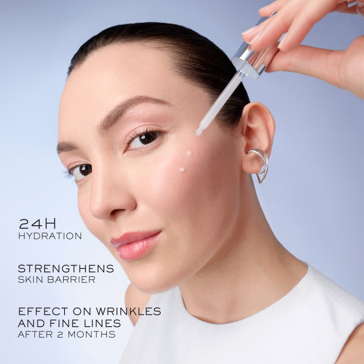 Lancôme Génifique Ultimate Serum 30 ml uudistava kasvoseerumi mustassa lasipullossa hopeisella korkilla.