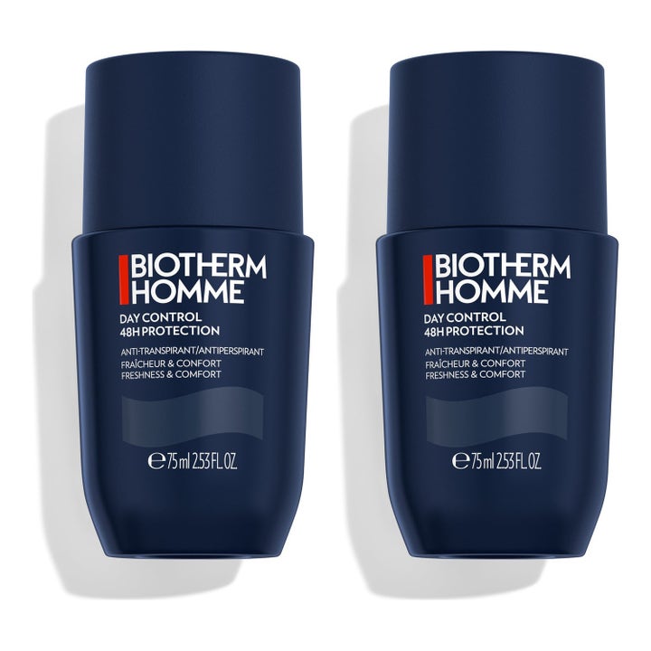 Biotherm Homme Day Control 48H Protection 75 ml antiperspirantti suojaa hikoilulta kaksi tummansinistä roll-on-pulloa.