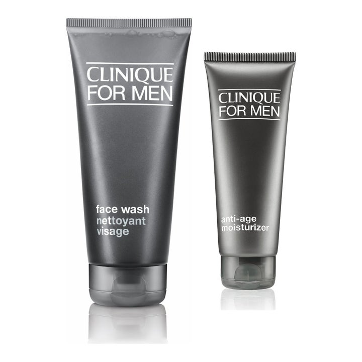 Clinique For Men Face Wash ja Anti-age Moisturizer puhdistava ja silottava setti kaksi harmaata tuubia.