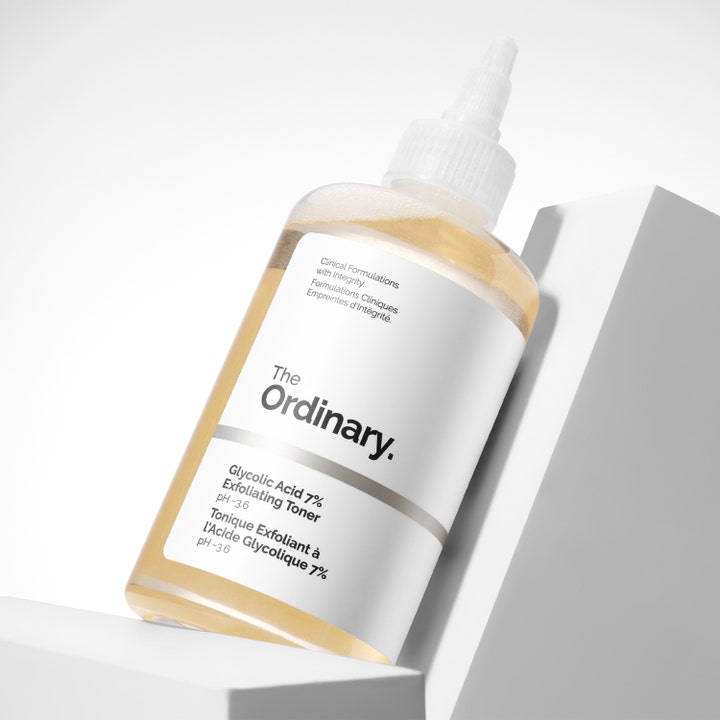 The Ordinary Glycolic Acid 7% Exfoliating Toner 240 ml kuoriva kasvovesi kirkkaassa muovipullossa kapealla suuttimella