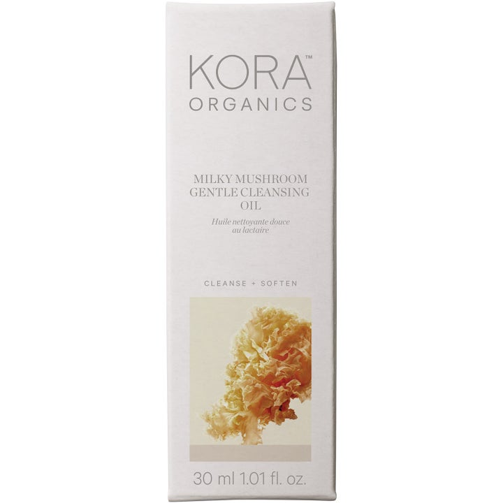 KORA Organics Milky Mushroom Gentle Cleansing Oil 30 ml puhdistusöljy valkoisessa sienikuvioisessa pakkauksessa.