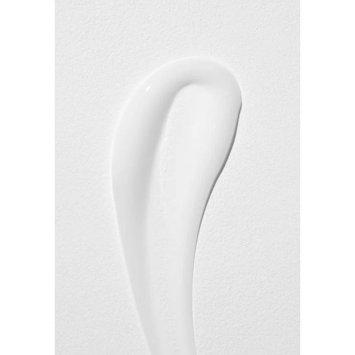 COSRX Advanced Snail All In One Cream 100 ml kosteuttava kasvovoide, jossa on valkoinen ja täyteläinen koostumus