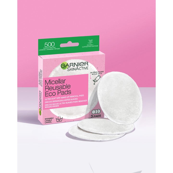 Garnier SkinActive Micellar Reusable Eco Pads 3 kpl puhdistuslaput poistavat meikin hellästi pehmeällä mikrokuidulla.