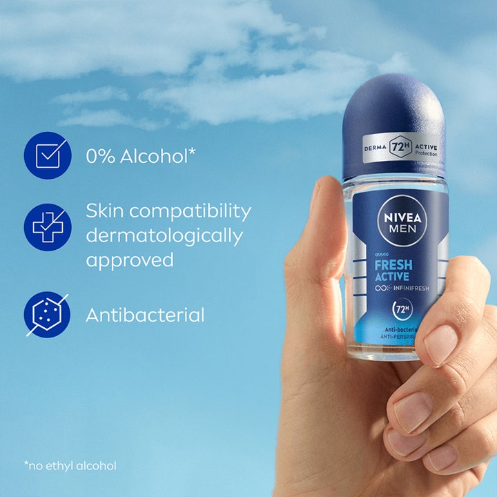 NIVEA MEN Fresh Active Roll-On 50 ml miesten deodorantti kädessä sinistä taivasta vasten 72h suojalla