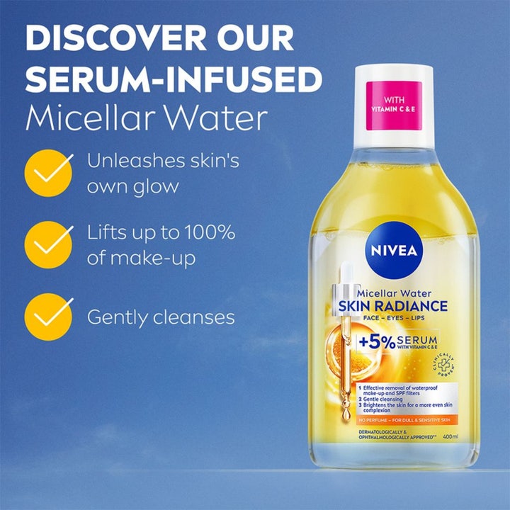 NIVEA Micellar Water Skin Radiance 400 ml heleyttävä misellivesi sisältää 5 % seerumia sekä C- ja E-vitamiinia.