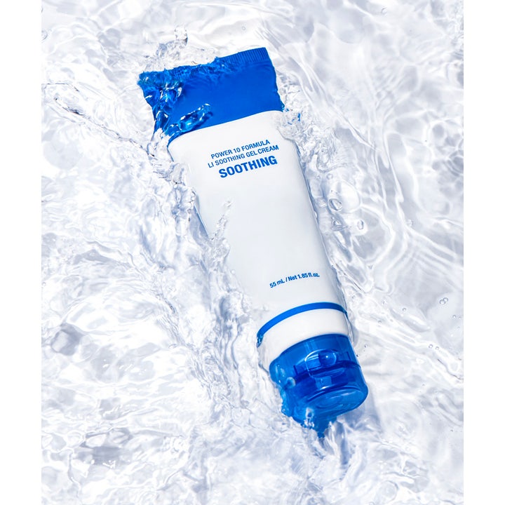 It'S SKIN Power 10 Formula LI Soothing Gel Cream 55 ml rauhoittava geelivoide valkoisessa tuubissa veden seassa.