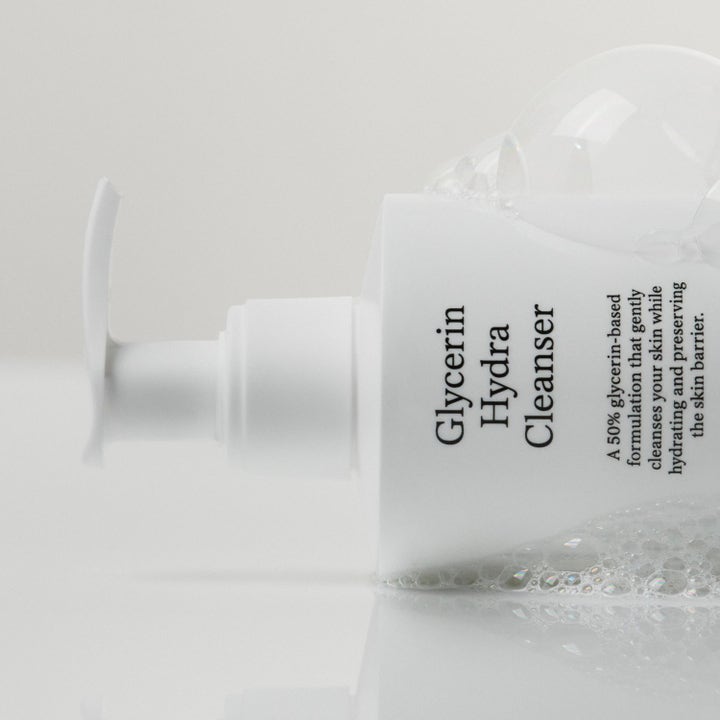 Jorgobé Glycerin Hydra Cleanser 200 ml kosteuttava kasvojenpuhdistusaine valkoisessa pumppupullossa saippuakuplien keskellä