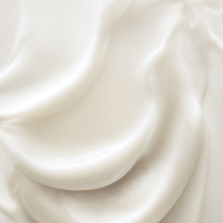 Sensai Total Form Expert Cream 50 ml kiinteyttävä päivävoide silkkisellä ja täyteläisellä valkoisella koostumuksella