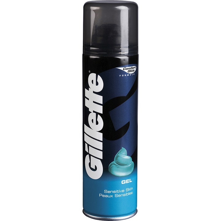 Gillette Sensitive Skin herkkää ihoa rauhoittava parranajogeeli sinimustassa metallitölkissä turkoosilla geelikuvalla.