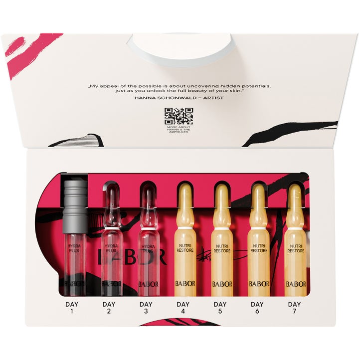 Babor Hydra Nourishing 14 ml kosteuttava seerumi sisältää 7 ampullia vaaleanpunaisella ja mustalla kuvioidussa rasiassa
