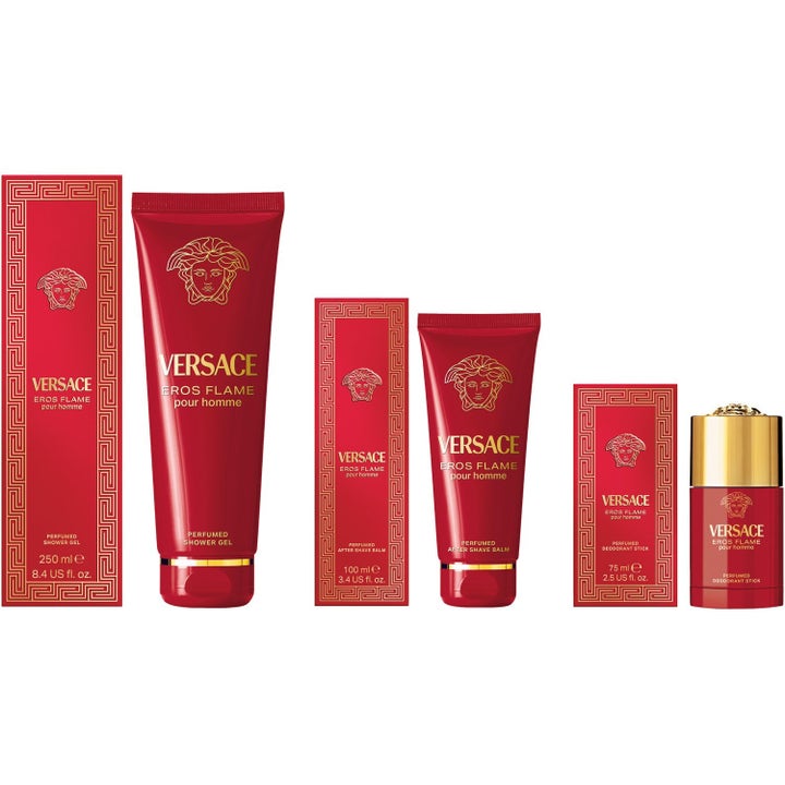 Versace Eros Flame miesten ihonhoitosetti sisältää suihkugeelin, partabalsamin ja deostickin punaisissa pakkauksissa.