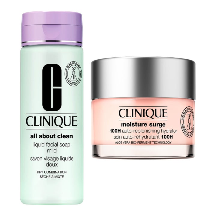 Clinique All About Clean Liquid Facial Soap ja Moisture Surge 100H duo vihreässä pullossa ja hopeakantisessa lasipurkissa.
