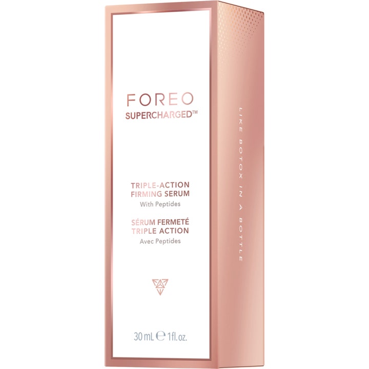 FOREO SUPERCHARGED Triple Action Firming Serum 30 ml kiinteyttävä kasvoseerumi tyylikkäässä ruusukultaisessa pakkauksessa.