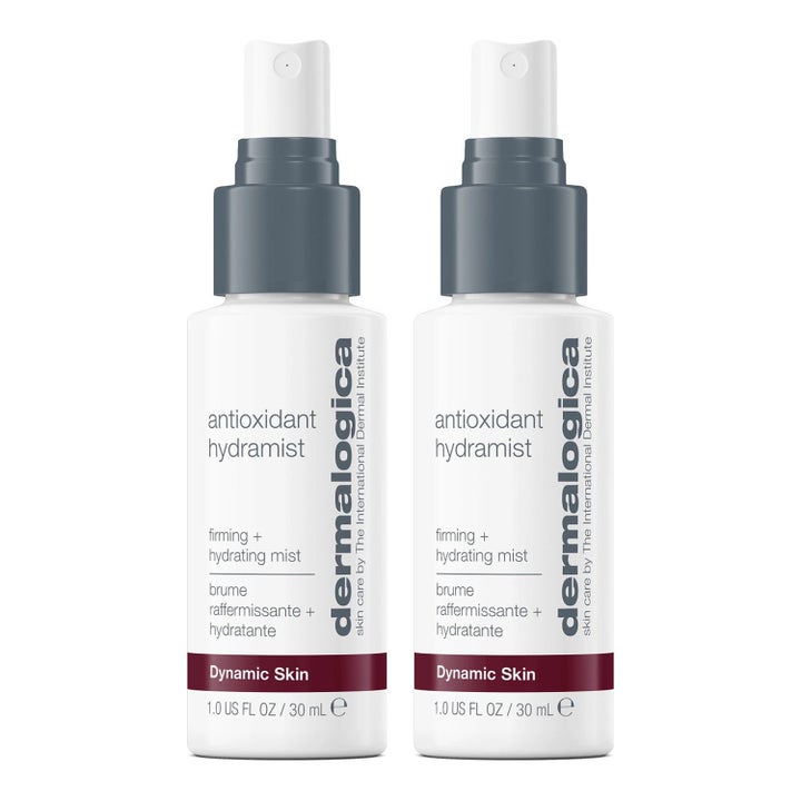 Dermalogica Antioxidant Hydramist 30 ml napakoittava kosteussuihke kaksi valkoista suihkepulloa harmailla korkeilla