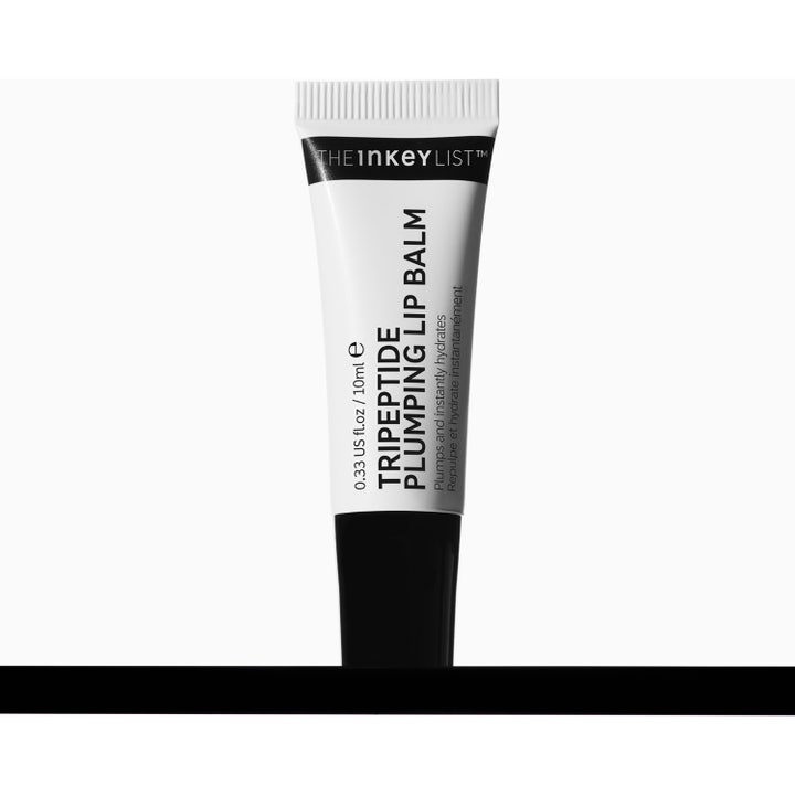 The INKEY List Tripeptide Plumping Lip Balm 10 ml tuo täyteläisyyttä ja kiiltoa huulille valkoisesta tuubista.