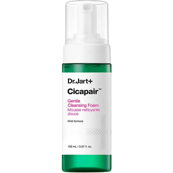 Dr. Jart+ Cicapair Gentle Cleansing Foam 150 ml hellävarainen puhdistusvaahto vihreä neste läpinäkyvässä pumppupullossa