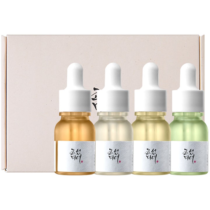 Beauty of Joseon Hanbang Serum Discovery Kit 40 ml neljä hehkua antavaa seerumia erivärisissä pipettipulloissa.