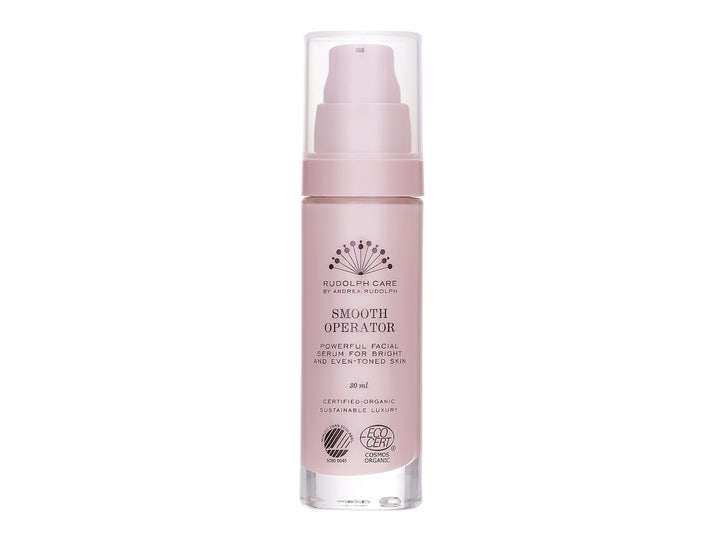 Rudolph Care Smooth Operator 30 ml kirkastava seerumi vaaleanpunaisessa pullossa, jossa on pumppu ja kirkas korkki.