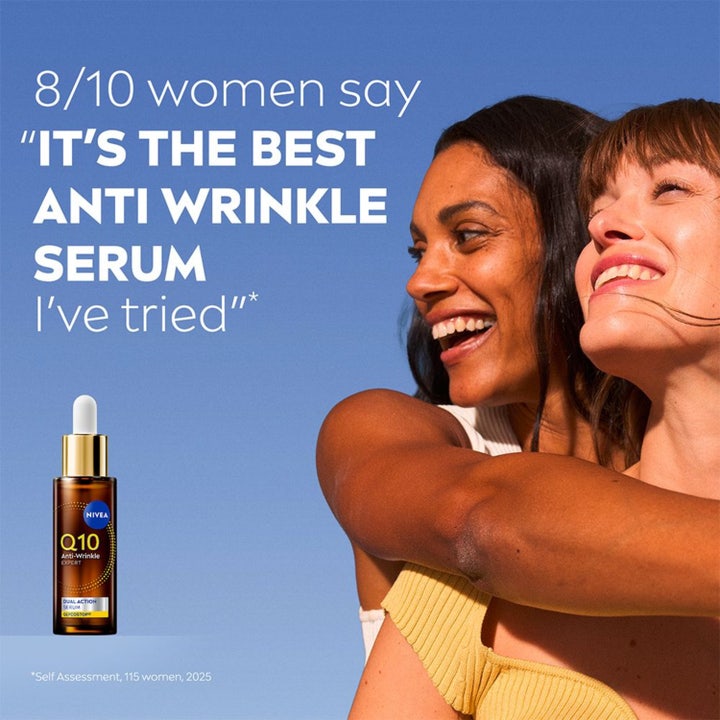 NIVEA Q10 Anti-Wrinkle Expert 30 ml seerumi ja kasvovoiteet silottavat ryppyjä osana ihonhoitorutiinia.