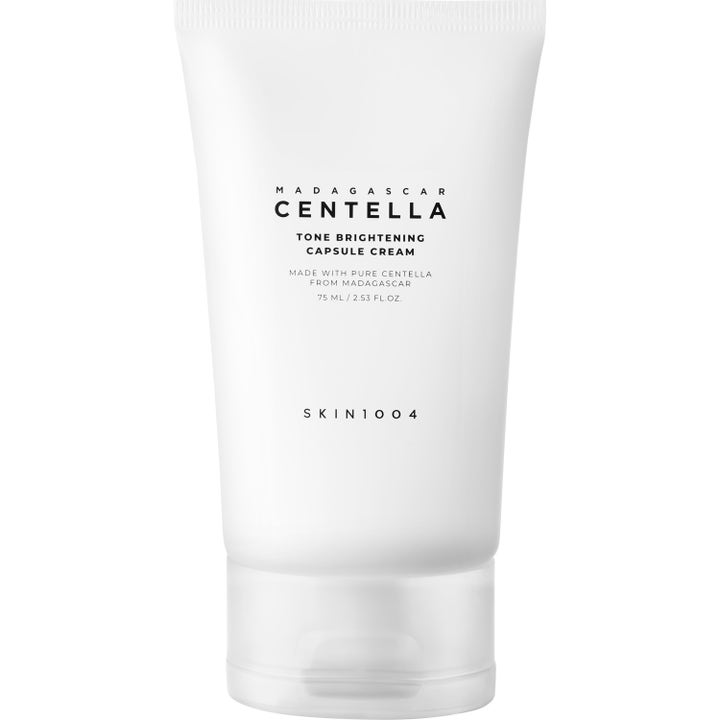 Skin1004 Madagascar Centella Tone Brightening Capsule Cream 75 ml kirkastava voide valkoisessa tuubissa kirkkaalla korkilla
