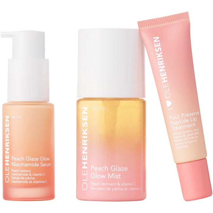 Ole Henriksen Truth Le Peach Petite Set 77 ml heleyttävä setti sisältää seerumin, kasvosuihkeen ja huulivoiteen.