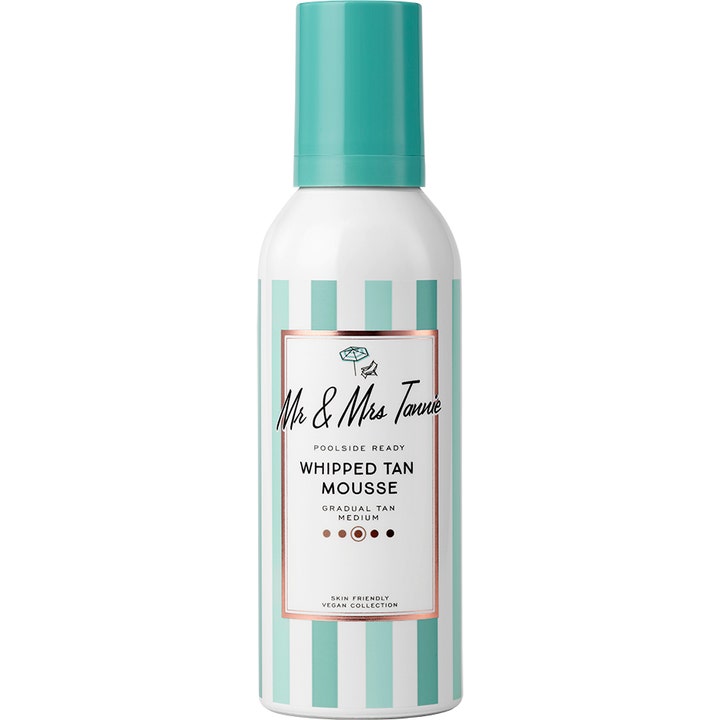 Mr & Mrs Tannie Whipped Tan Mousse Medium 200 ml itsetuskettava mousse antaa päivetystä mintunvihreäraidallisessa pullossa.