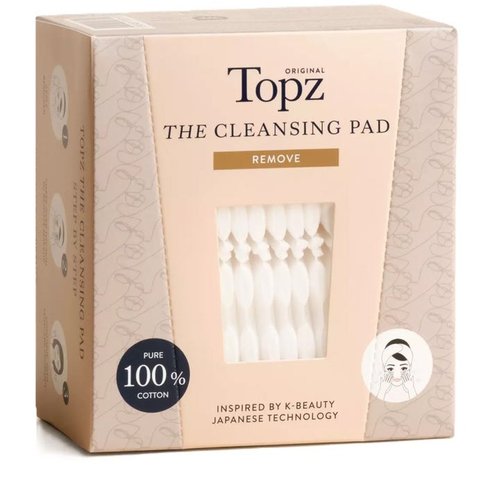 Topz The Cleansing Pad puhdistavat puuvillalaput meikinpoistoon beigessä pakkauksessa jossa on ikkuna