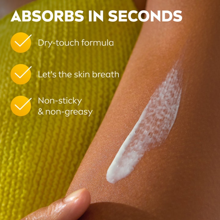 NIVEA Sun Protect & Moisture Invisible Finish 150 ml aurinkovoide levittyy iholle tahmaamatta.