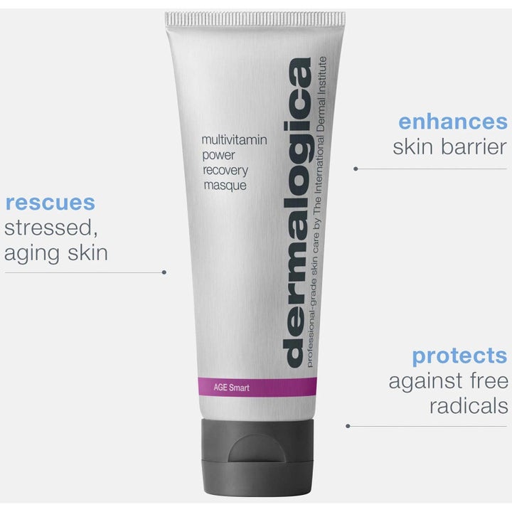 Dermalogica AGE smart Multivitamin Power Recovery Masque elvyttävä kasvonaamio hopeisessa tuubissa vahvistaa ihoa.