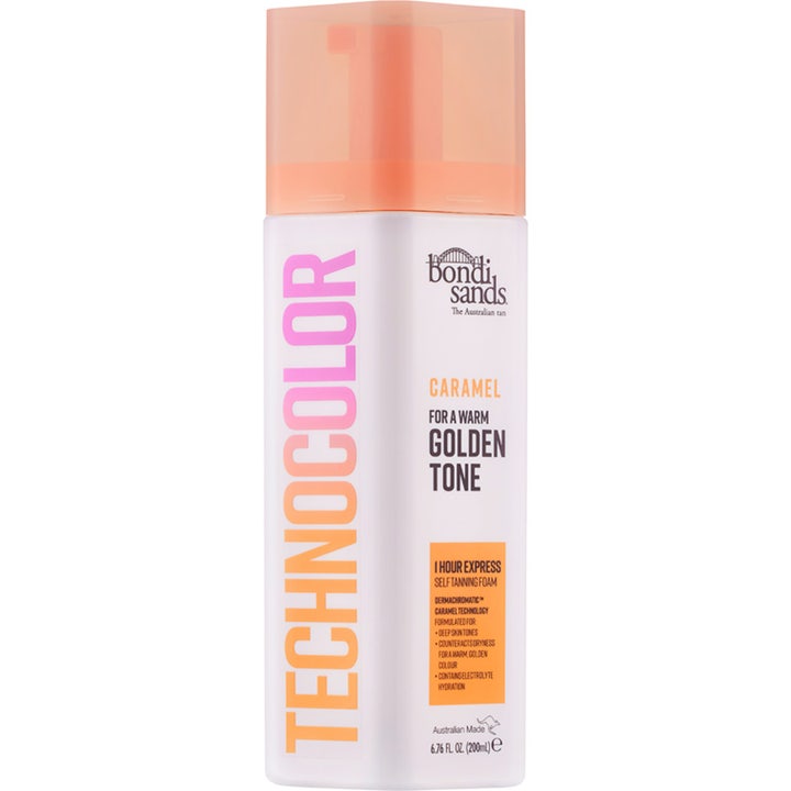 Bondi Sands Technocolor Caramel 200 ml itseruskettava vaahto antaa kultaisen sävyn valkoisessa pullossa oranssilla korkilla.