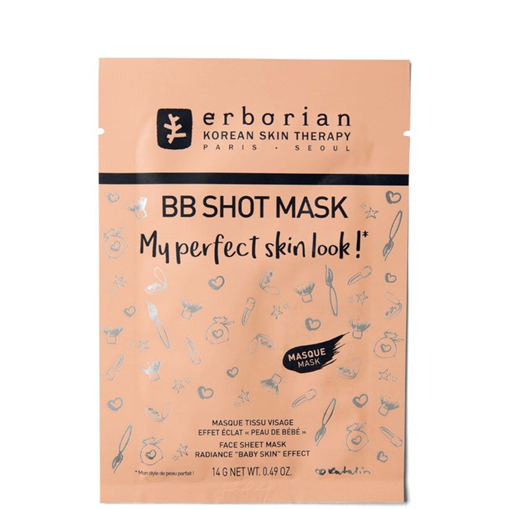 Erborian BB Shot Mask 14 g heleyttävä kangasnaamio persikanvärisessä pakkauksessa, jossa on piirroskuvioita.