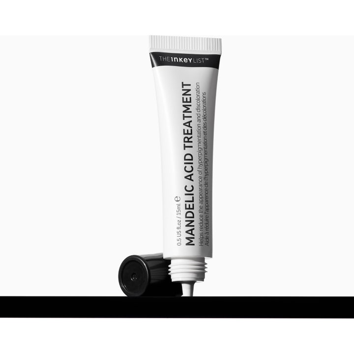 The INKEY List Mandelic Acid Treatment 15 ml seerumi pigmenttiläiskiin valkoisessa tuubissa ja pakkauksessa.