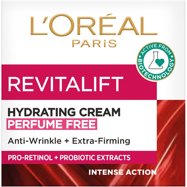 L'Oréal Paris Revitalift Hydrating Cream 50 ml hajusteeton päivävoide silottaa ihoa Pro-Retinolilla punavalkoisessa pakkauksessa.