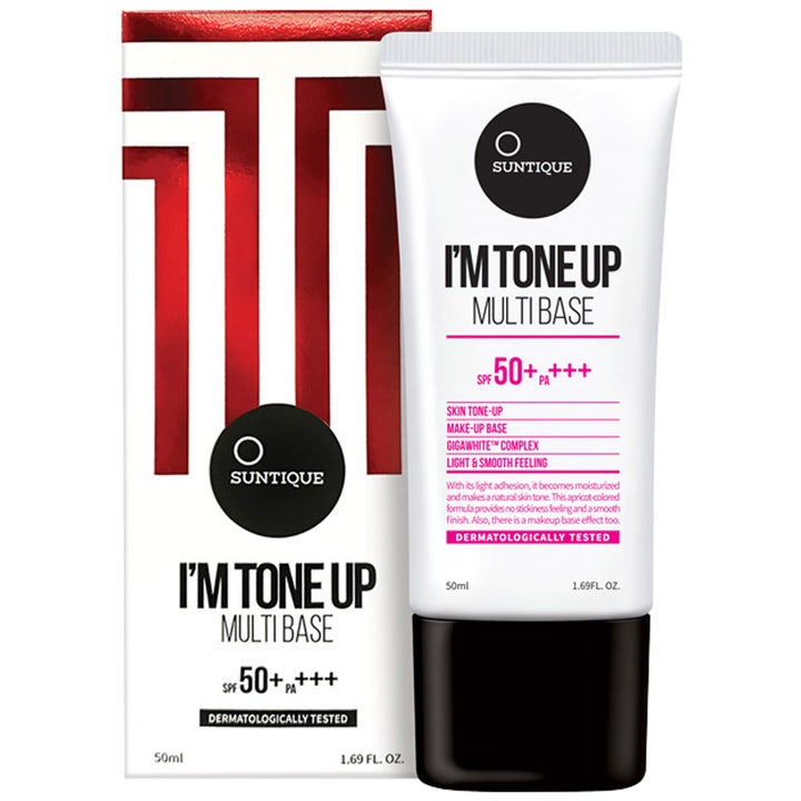Suntique I'm Tone Up Multi Base 50ml kirkastava meikinpohjustusvoide SPF 50+ valkoisessa tuubissa ja punakuvioisessa rasiassa
