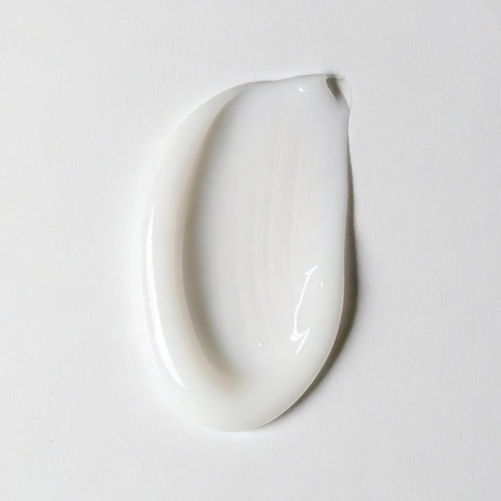 Jorgobé 5% Azelaic Acid Treatment 50 ml rauhoittava seerumi, jossa on valkoinen ja voidemainen koostumus