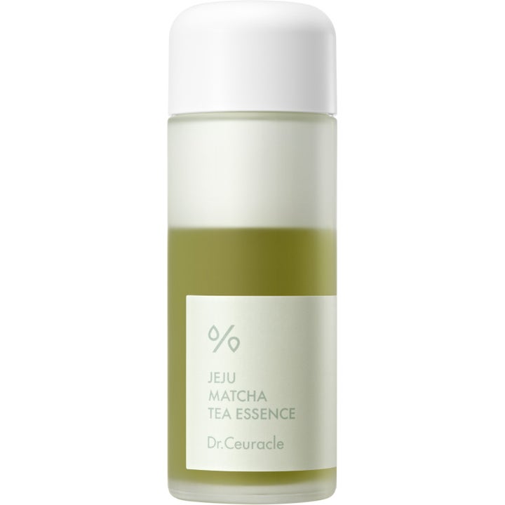 Dr. Ceuracle Jeju Matcha Tea Essence 150ml tasapainottava hoitoneste huurretussa pullossa valkoisella korkilla.