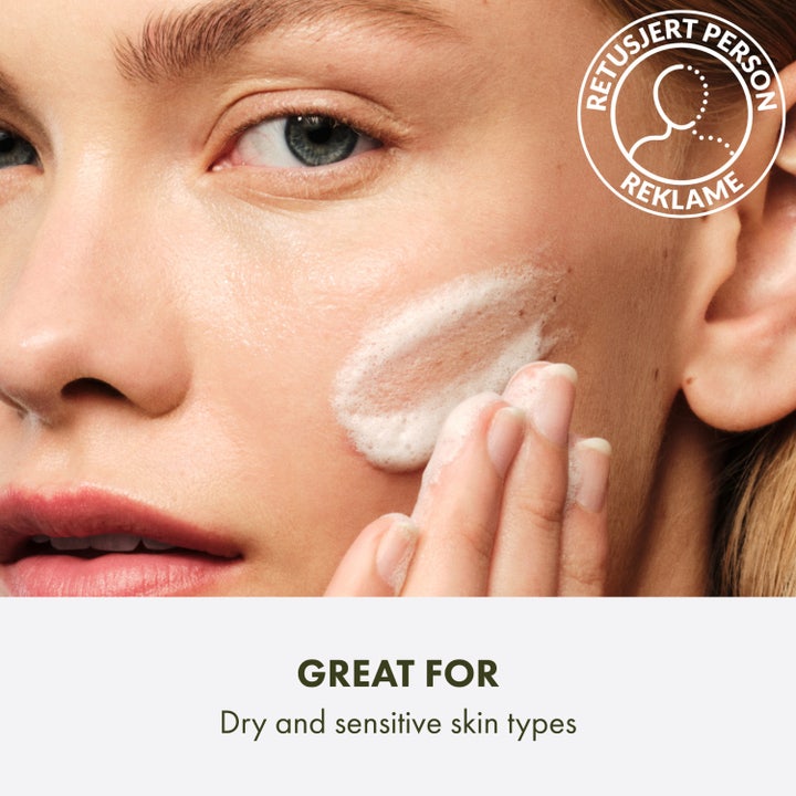 Origins Checks and Balances Gentle Foaming Face Wash 150 ml puhdistusvaahto levittyy iholle pehmeänä vaahtona.