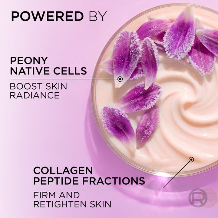 L'Oréal Paris Age Perfect Golden Age 50 ml heleyttävä yövoide sisältää pinkkiä voidetta, pionisoluja ja terälehtiä.