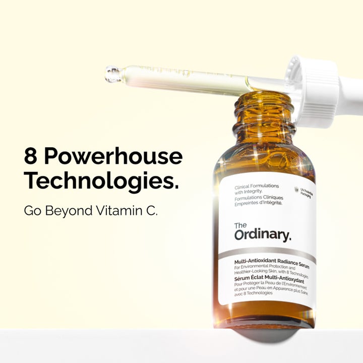 The Ordinary Multi-Antioxidant Radiance Serum 30 ml kirkastava seerumi ruskeassa pullossa ja 8 Powerhouse Technologies.