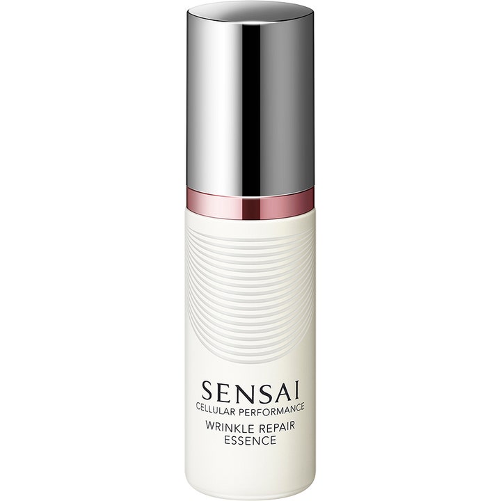 Sensai Cellular Performance Wrinkle Repair Essence 40 ml silottava seerumi valkoisessa aaltokuvioidussa pullossa.