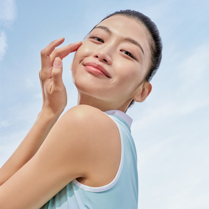 Purito Daily Soft Touch Sunscreen 60 ml SPF 50 aurinkovoide kasvoille sisältää keramideja oranssissa pakkauksessa.