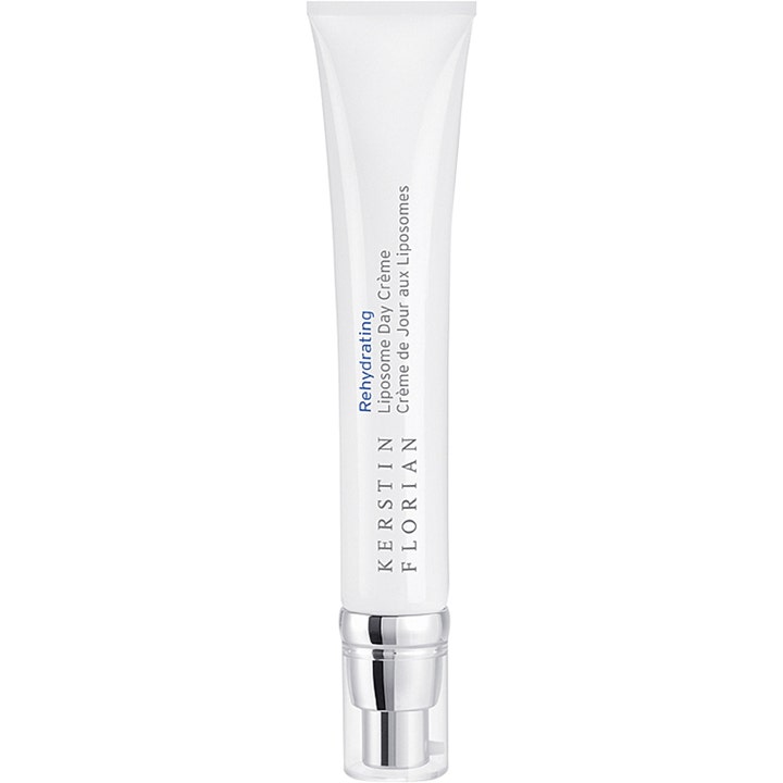 Kerstin Florian Rehydrating Liposome Day Crème kosteuttava päivävoide valkoisessa kapeassa tuubissa jossa on hopeinen pumppu