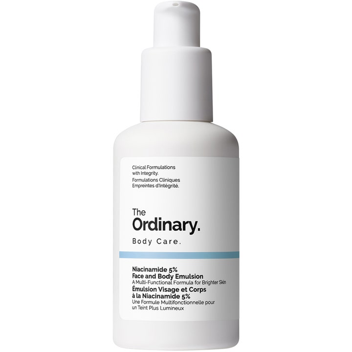 The Ordinary Niacinamide 5% Face and Body Emulsion kirkastaa ihoa valkoisessa minimalistisessa pumppupullossa