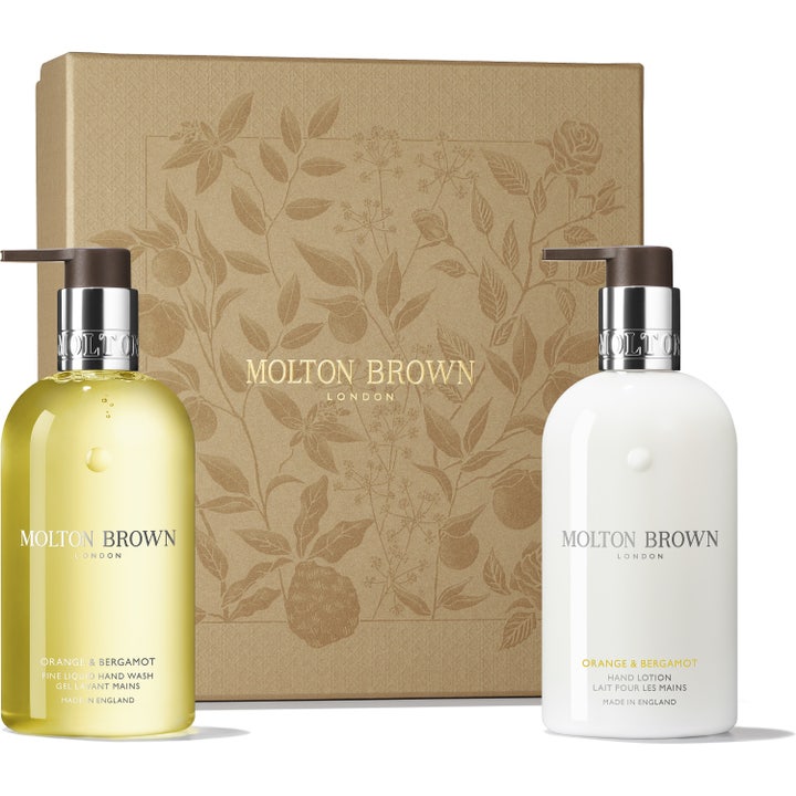 Molton Brown Orange & Bergamot käsihoitosetti puhdistava ja kosteuttava duo kukkakuvioidussa lahjarasiassa.