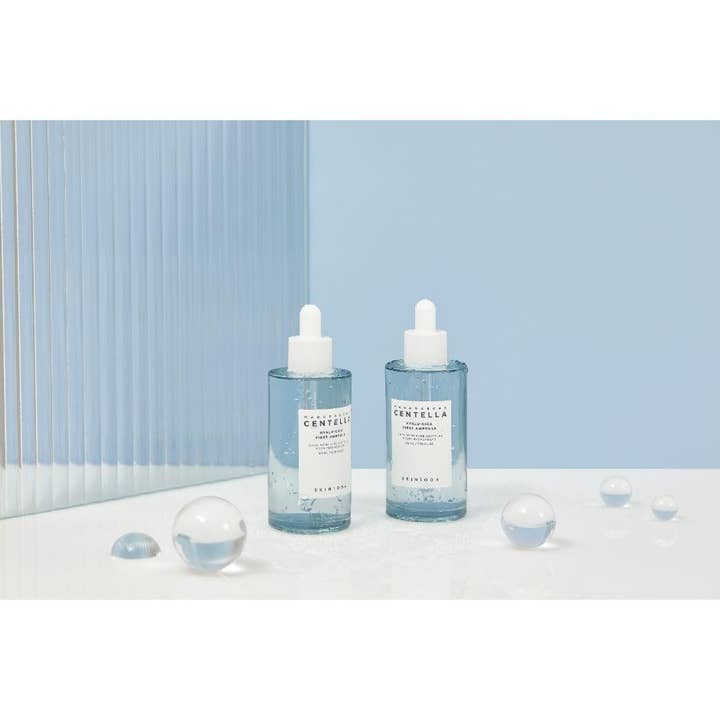 SKIN1004 Madagascar Centella Hyalu-Cica First Ampoule 100 ml kosteuttava seerumi kahdessa sinisessä lasipullossa