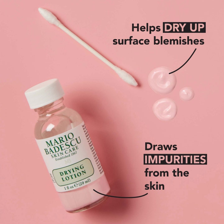 Mario Badescu Drying Lotion 29 ml epäpuhtauksia kuivattava seerumi, vaaleanpunaista ainetta ja vanupuikko