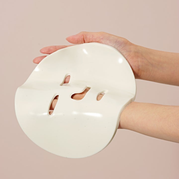 Dr. Ceuracle Expert Collagen Firming Modeling Mask 30 g kiinteyttävä kasvonaamio on joustava ja paksu vaalea kumimaski.